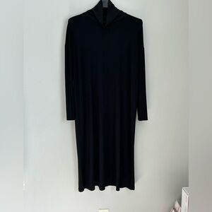 J. Jill Black Knit Shift Dress - Size M
** Dress is bigger. A/P to A/P is 21” **